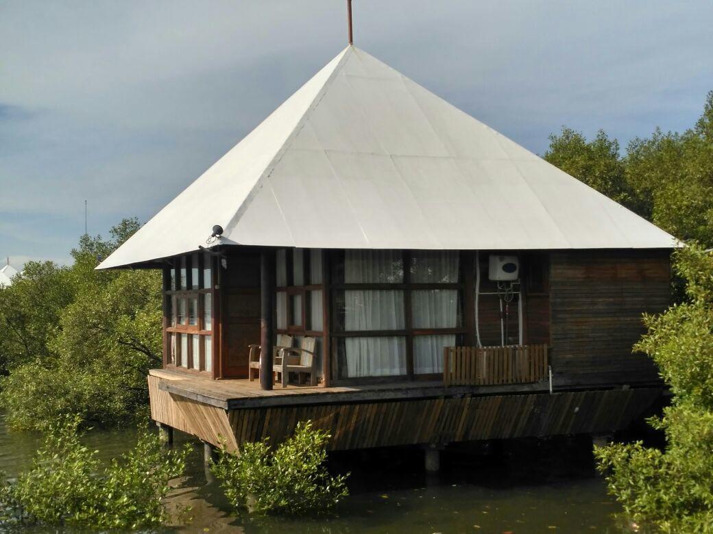Beejay Bakau Resort Probolinggo Buitenkant foto